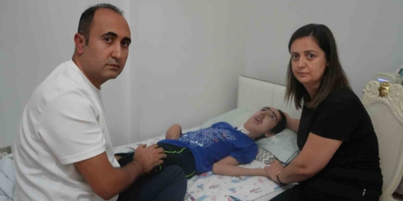 Bademcik Ameliyatı Sonrası Hayatının Değiştiğini Anlayan Küçük Hüseyin'in Ailesinin Duygusal Açıklaması Bademcik Ameliyatı Sonrası Hayatının Değiştiğini Anlayan Küçük Hüseyin’in Ailesinin Duygusal Açıklaması