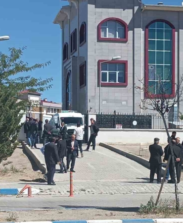 barisma-umuduyla-yola-cikan-anne-ve-ogullari-son-yolculuklarina-ugurlandi-xK2LNedW.jpg