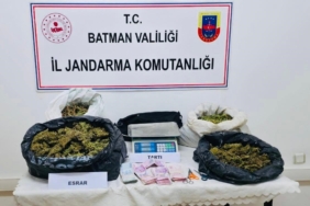 Batman'da 6.3 Kilogram Esrar Operasyonu: Uyuşturucular Ele Geçirildi batmanda-63-kilogram-esrar-operasyonu-uyusturucular-ele-gecirildi-mZjgJIgK.jpg
