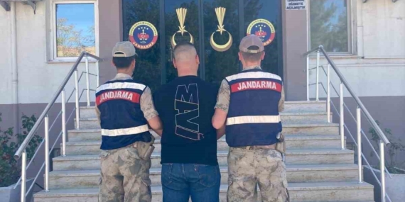 Batman'da Jandarma Tarafından Yakalanan İki Firari Hükümlü Batman’da Jandarma Tarafından Yakalanan İki Firari Hükümlü