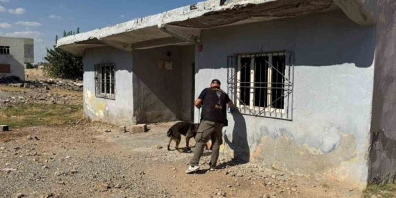 Batman'da Okul Çevrelerinde Narkotik Uygulaması: Güvenli Bir Gelecek İçin Adımlar Batman’da Okul Çevrelerinde Narkotik Uygulaması: Güvenli Bir Gelecek İçin Adımlar