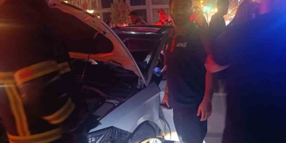 Batman'da Takla Atan Araç Sonucu İki Kişi Yaralandı Batman’da Takla Atan Araç Sonucu İki Kişi Yaralandı