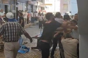 batmanda-tasli-sopali-kavgada-6-kisi-yaralandi-3mSKAHAX.jpg