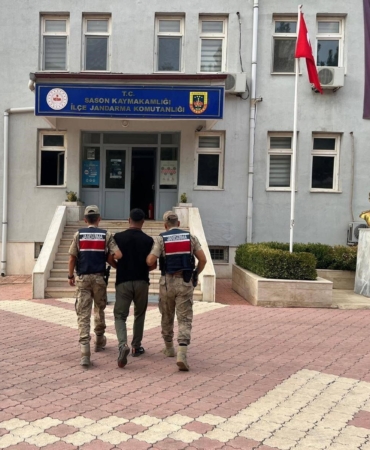 batmanda-uyusturucu-cetelerine-darbe-zamanla-yarisan-operasyon-1mL9DZx4.jpg