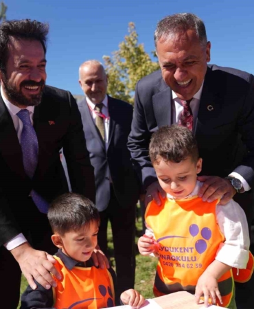 bingolde-baslayan-bir-anadolu-senligi-coskusu-DEZaB8NH.jpg