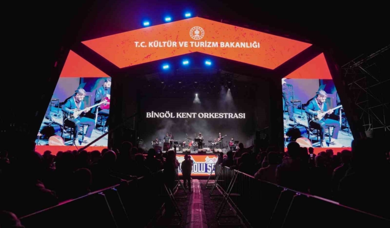 bingolde-turkulerle-renklendiren-bir-anadolu-senligi-fVCCxUYS.jpg