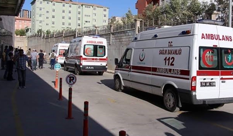 cami-terasindan-dusen-yasli-adam-isik-hadisesini-izlerken-hayatini-kaybetti-sn9PfhrW.jpg