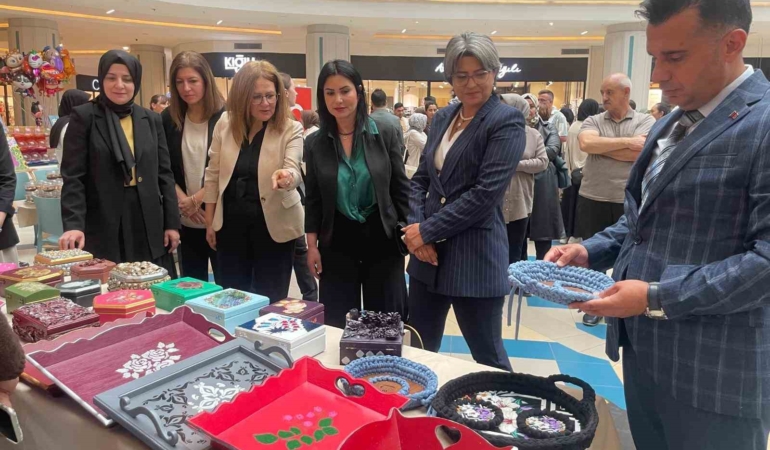 cocuklarin-hayal-dunyasi-tatli-kesifler-projesi-sergisi-6iMv4hJQ.jpg