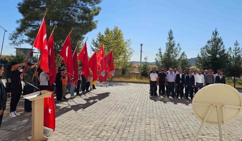 diclede-cosku-dolu-ilkogretim-haftasi-kutlamalari-BYVyEd7g.jpg
