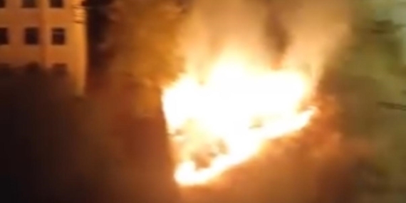 Diyarbakır Düğününde Havai Fişekler Yangın Çıkardı Diyarbakır Düğününde Havai Fişekler Yangın Çıkardı