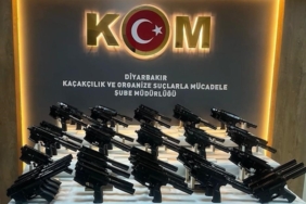 diyarbakirda-kacakcilik-operasyonlari-cok-sayida-silah-ve-aksesuar-ele-gecirildi-6-kisi-tutuklandi-AQlwQ8Of.jpg