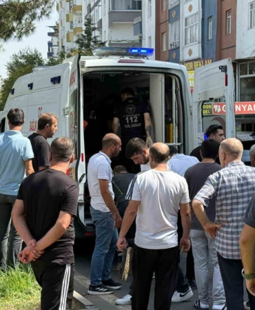 diyarbakirda-minibusun-carptigi-yaya-yasam-mucadelesi-veriyor-WeGGWVsK.jpg
