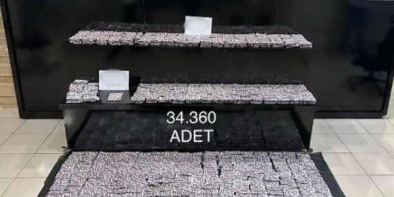 Diyarbakır'da Tarihi Uyuşturucu Operasyonu: 34 Bin Hap ve 2 Kilo Kokain Ele Geçirildi Diyarbakır’da Tarihi Uyuşturucu Operasyonu: 34 Bin Hap ve 2 Kilo Kokain Ele Geçirildi
