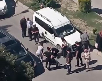 Elazığ'da Araç Çarpması Sonucu Yaranan Şahıs Hastaneye Kaldırıldı Elazığ’da Araç Çarpması Sonucu Yaranan Şahıs Hastaneye Kaldırıldı