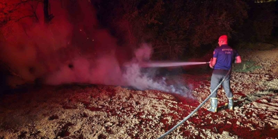 Elazığ'da Bahçe Yangını Kontrol Altına Alındı Elazığ’da Bahçe Yangını Kontrol Altına Alındı