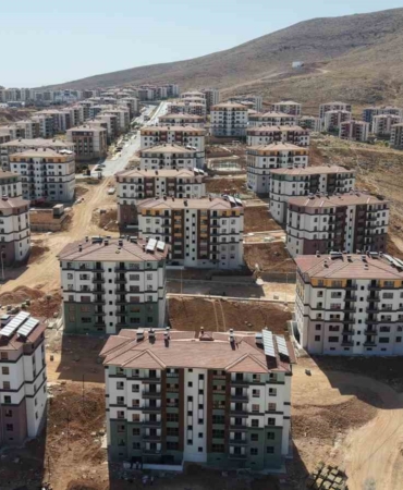 elazigda-deprem-konutlarinin-tamamlanmasinda-ivme-yuzde-90a-ulasildi-4kQVlAE2.jpg