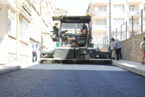 elazigda-devam-eden-yol-yenileme-calismalari-sehir-ici-ulasimda-yenilikler-aTrhpGI2.jpg