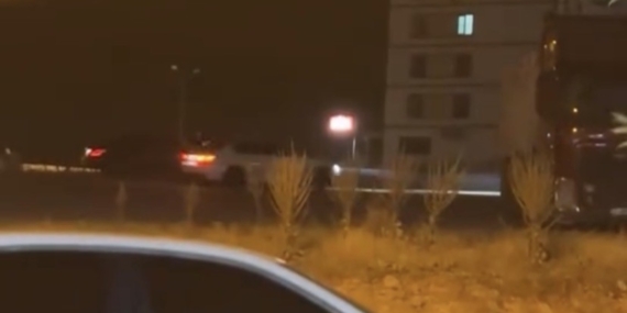 Elazığ'da Drift Yapan Araç Kameralara Yansıdı: O Anların Görüntüleri Elazığ’da Drift Yapan Araç Kameralara Yansıdı: O Anların Görüntüleri