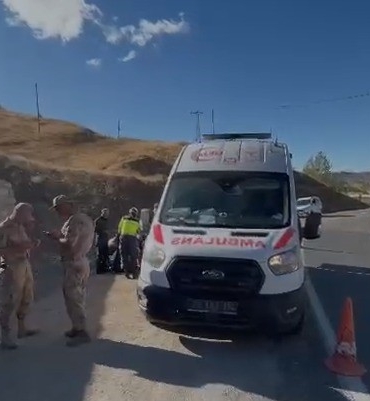 elazigda-duraga-daldi-1i-agir-6-yarali-otomobil-kazasi-XX383QBM.jpg