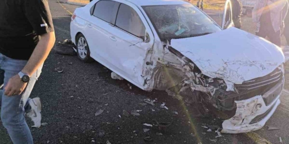 Elazığ'da Kaza: Dört Yaralı Elazığ’da Kaza: Dört Yaralı