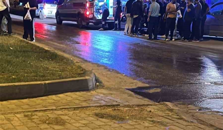 elazigda-motosiklet-kazasi-yayaya-carpan-arac-iki-kisiyi-yaraladi-dnmSJIhi.jpg