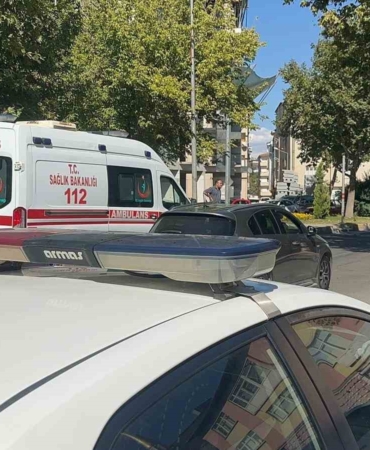 elazigda-motosikletin-yaya-carpmasi-sonucu-devrilmesi-2-yarali-8VyEgdFq.jpg