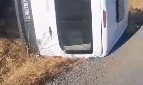 Elazığ'da Öğrenci Servisi Devrildi: Kazada Yaralanan Yok! Elazığ’da Öğrenci Servisi Devrildi: Kazada Yaralanan Yok!
