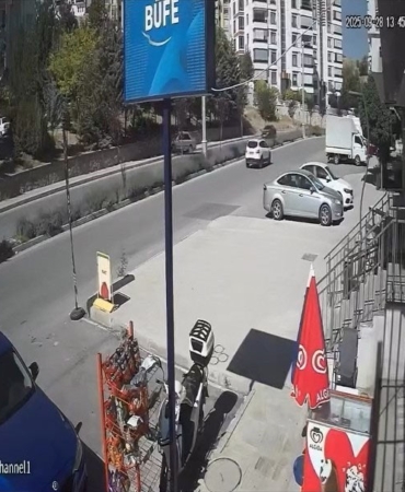 elazigda-otomobil-istinat-duvarina-carpti-iki-yarali-YFRDCt3p.jpg