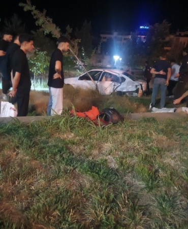 elazigda-otomobil-millet-bahcesine-girdi-5-yarali-kazada-sok-yasandi-yBL7nFER.jpg