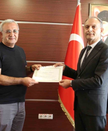 elazigda-sigara-birakanlara-ozgun-tesekkur-belgesi-toreni-WiAOTOGS.jpg