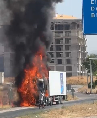 elazigda-tirin-alevlere-kapilmasiyla-sok-anlar-BxCdhbuG.jpg