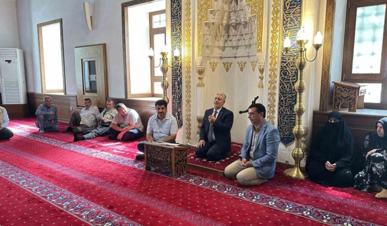 elazigda-umre-yolculari-icin-bilgilendirici-seminar-wpwkCiiN.jpg