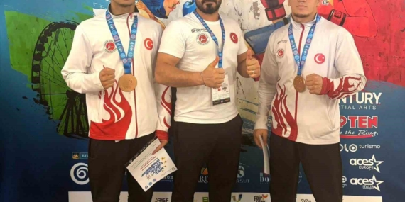 Elazığlı Sporcular, Avrupa'dan Bronz Madalya ile Geri Döndü! Elazığlı Sporcular, Avrupa’dan Bronz Madalya ile Geri Döndü!