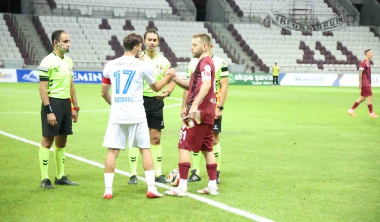 elazigspor-altinordu-macinin-hakemi-selvi-olacak-wurgJLuF.jpg