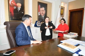 erzurum-valiliginden-kalpleri-isitan-farkindalik-projesi-edlklH9p.jpg