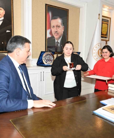 erzurum-valiliginden-kalpleri-isitan-farkindalik-projesi-edlklH9p.jpg
