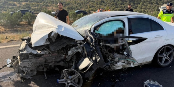 Genç Avukatın Feci Kazası: Tır ile Çarpışma Sonucu Hayatını Kaybetti Genç Avukatın Feci Kazası: Tır ile Çarpışma Sonucu Hayatını Kaybetti