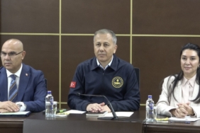 İçişleri Bakanı Yerlikaya'nın Ağrı'daki STK Temsilcileriyle Özel Görüşmesi icisleri-bakani-yerlikayanin-agridaki-stk-temsilcileriyle-ozel-gorusmesi-7e8GnHj9.jpg