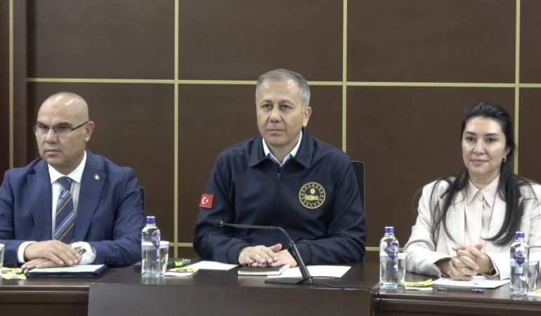 icisleri-bakani-yerlikayanin-agridaki-stk-temsilcileriyle-ozel-gorusmesi-7e8GnHj9.jpg