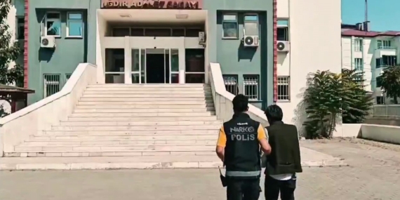 Iğdır'da Uyuşturucu Operasyonları: İki Kişi Tutuklandı Iğdır’da Uyuşturucu Operasyonları: İki Kişi Tutuklandı