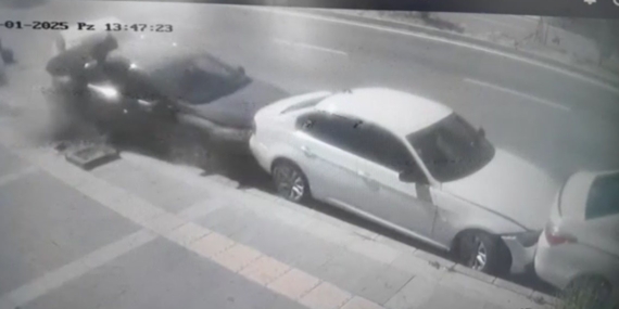 Kars'ta Fren Yerine Gaza Basan Sürücü, Dört Araçla Çarpıştı Kars’ta Fren Yerine Gaza Basan Sürücü, Dört Araçla Çarpıştı