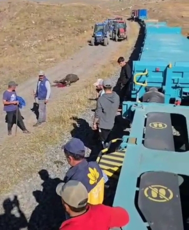 karsta-yuk-treni-5-hayvani-hayattan-kopardi-R1ZpmwMU.jpg