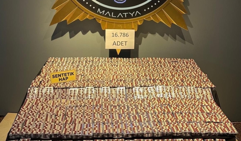 malatyada-16-bin-786-adet-sentetik-ecza-hapi-ele-gecirildi-ZUd1IrxG.jpg