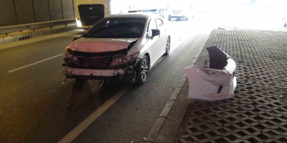 Malatya'da Alt Geçitte Zincirleme Kaza: İki Yaralı! Malatya’da Alt Geçitte Zincirleme Kaza: İki Yaralı!