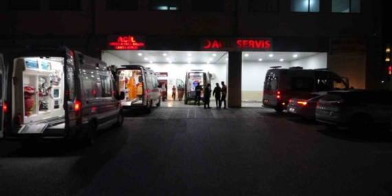 Malatya'da Bıçaklı Kavga: 1 Yaralı, 5 Gözaltı ve Olayın Ayrıntıları Malatya’da Bıçaklı Kavga: 1 Yaralı, 5 Gözaltı ve Olayın Ayrıntıları