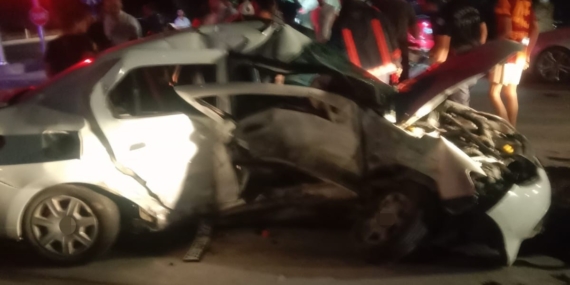 Malatya'da İki Otomobilin Çarpışması Sonucu 3 Kişi Yaralandı Malatya’da İki Otomobilin Çarpışması Sonucu 3 Kişi Yaralandı