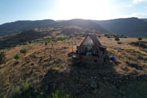 malatyadaki-1600-rakimli-bungalov-evi-gorenleri-kendine-hayran-birakiyor-qEfOpOIm.jpg