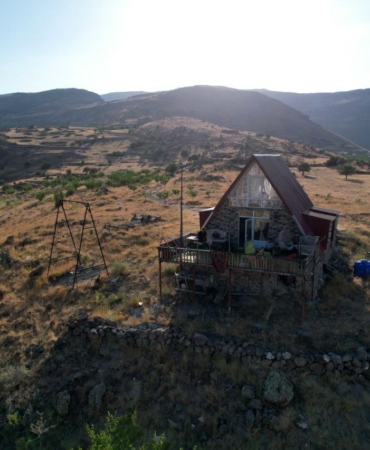 malatyadaki-1600-rakimli-bungalov-evi-gorenleri-kendine-hayran-birakiyor-qEfOpOIm.jpg