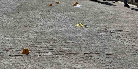 Mardin'de Silahlı Kavga: 1 Ölü, 2 Tutuklama Mardin’de Silahlı Kavga: 1 Ölü, 2 Tutuklama