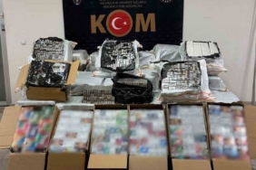 mardinde-tarihi-yakalama-51-bin-paket-kacak-sigara-ve-2-bin-elektronik-nargile-tutuklandi-2cqpywPO.jpg
